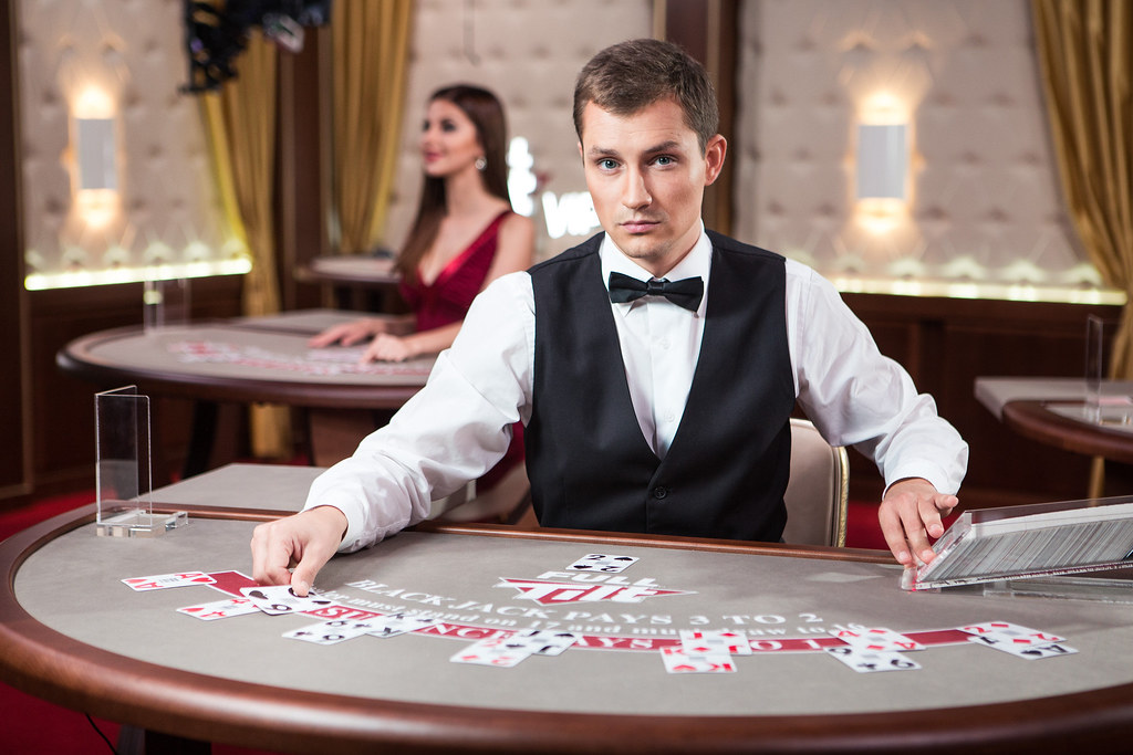 Why the players are flocking to play live dealer games – and why you should too!